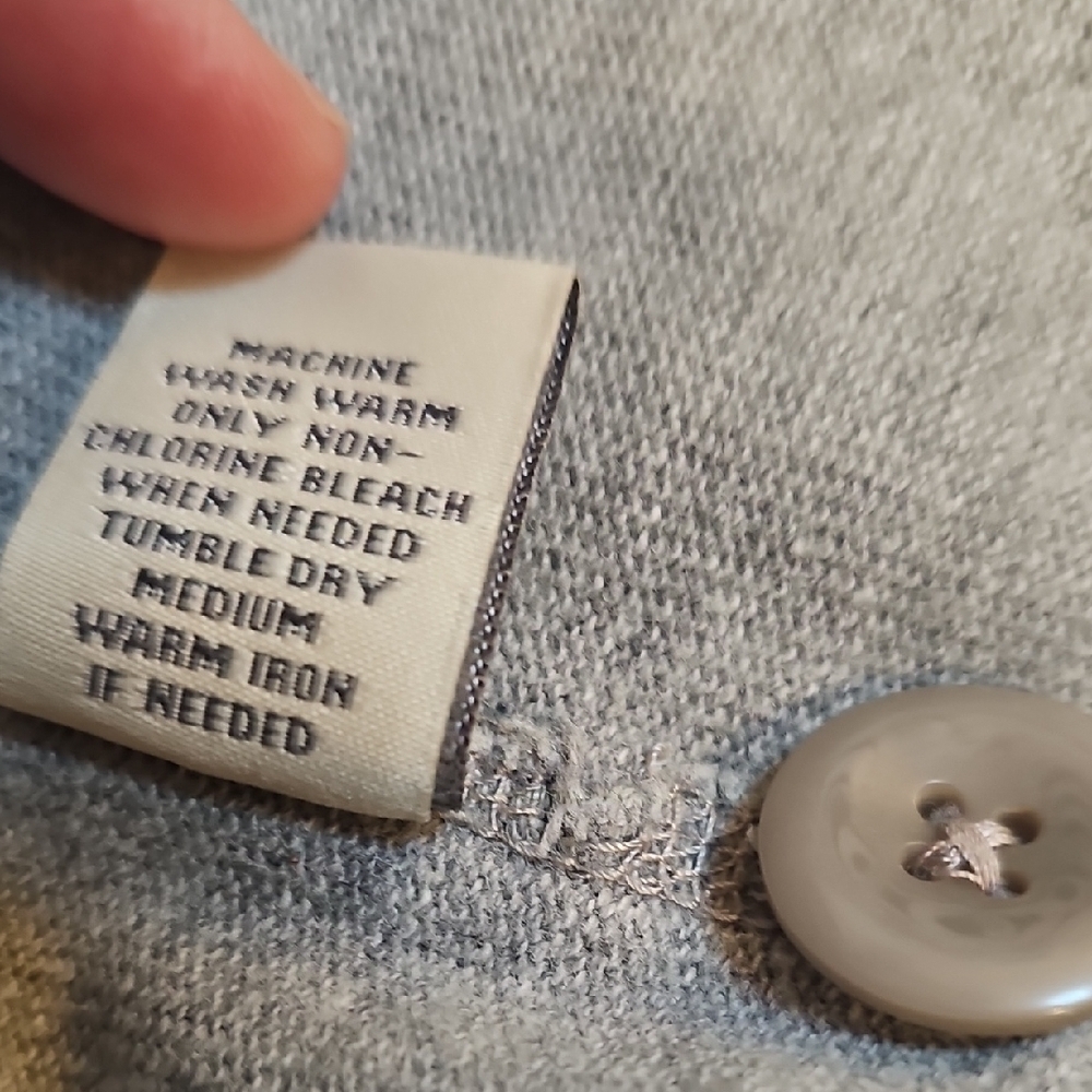 Vintage Abercrombie & Fitch Gray Button Pullover Sweater Size Small - Picture 15 of 15